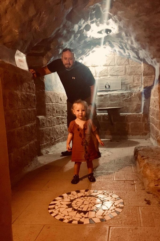 Safed, die Tunnel sind spannend und für Erwachsene als auch Kinder ein Erlebnis. Gilboa Passion